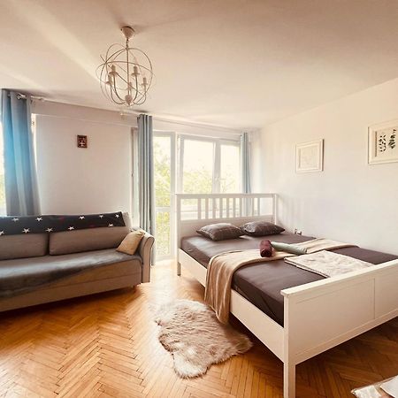 Entire Studio In Centrum Apartment Варшава Екстериор снимка