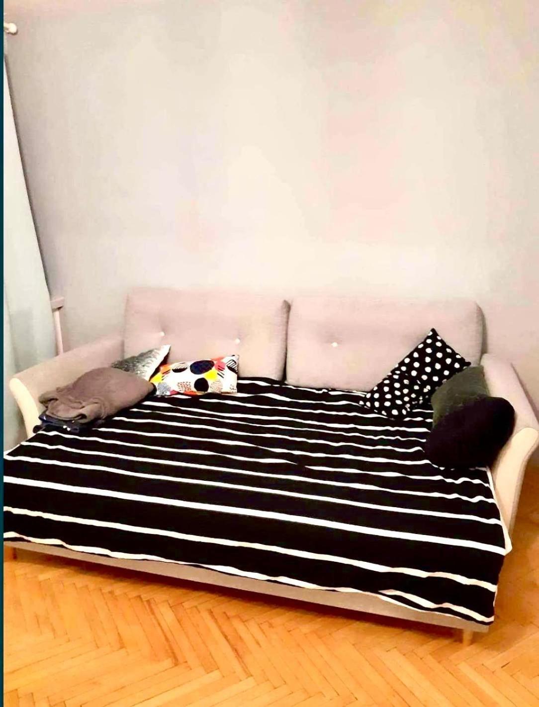 Entire Studio In Centrum Apartment Варшава Екстериор снимка