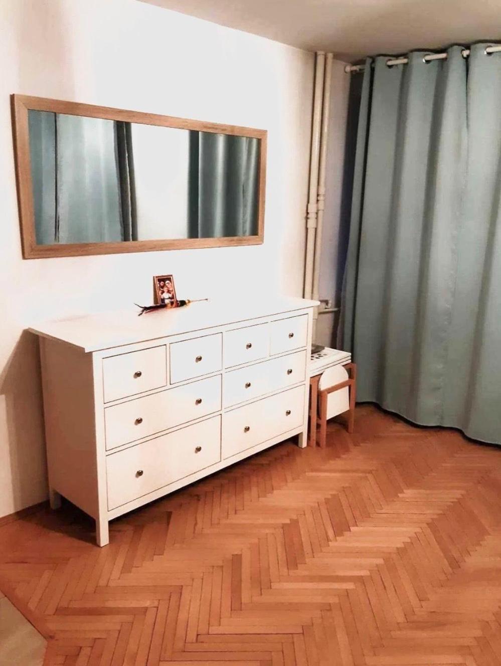 Entire Studio In Centrum Apartment Варшава Екстериор снимка