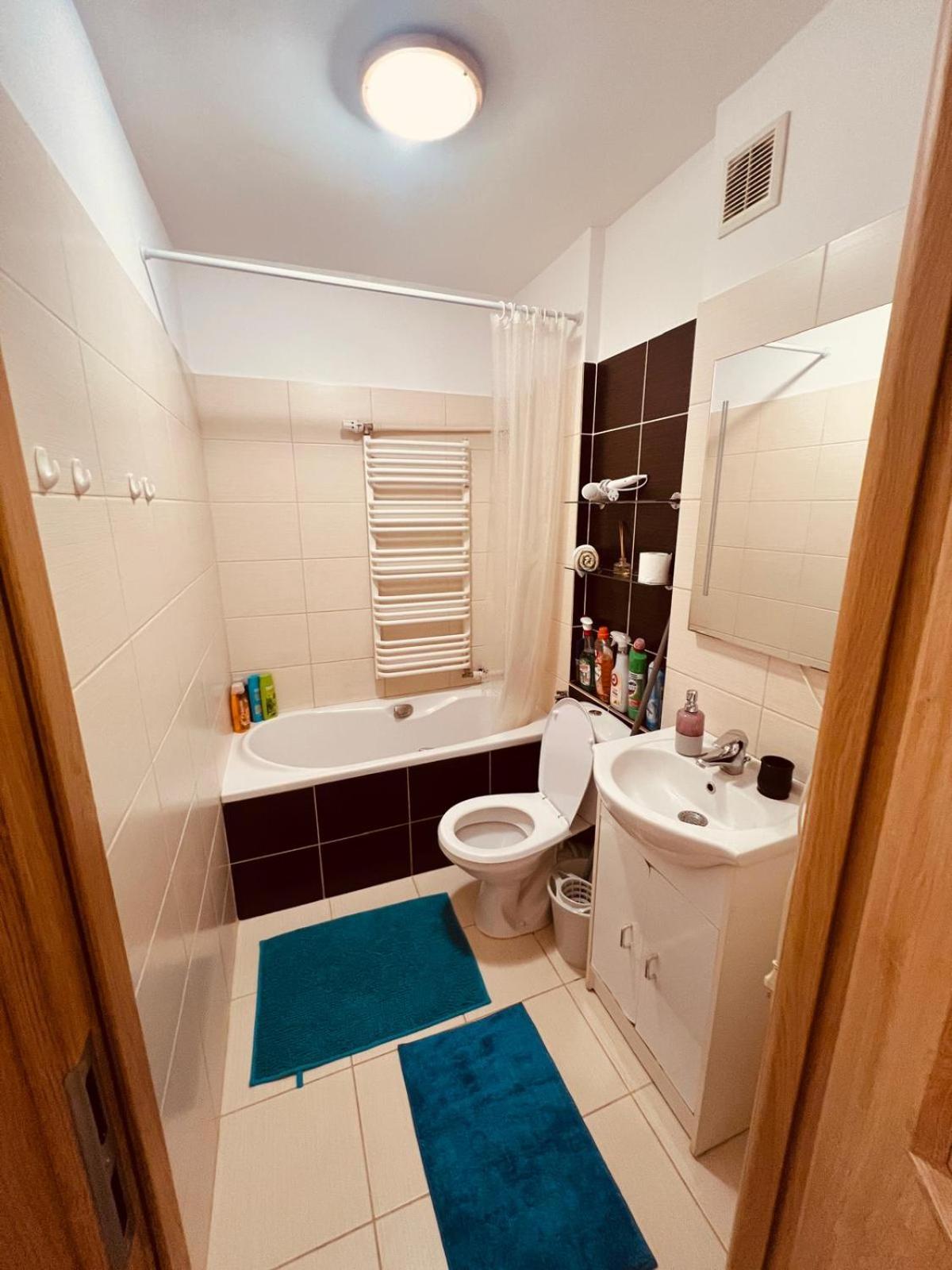 Entire Studio In Centrum Apartment Варшава Екстериор снимка