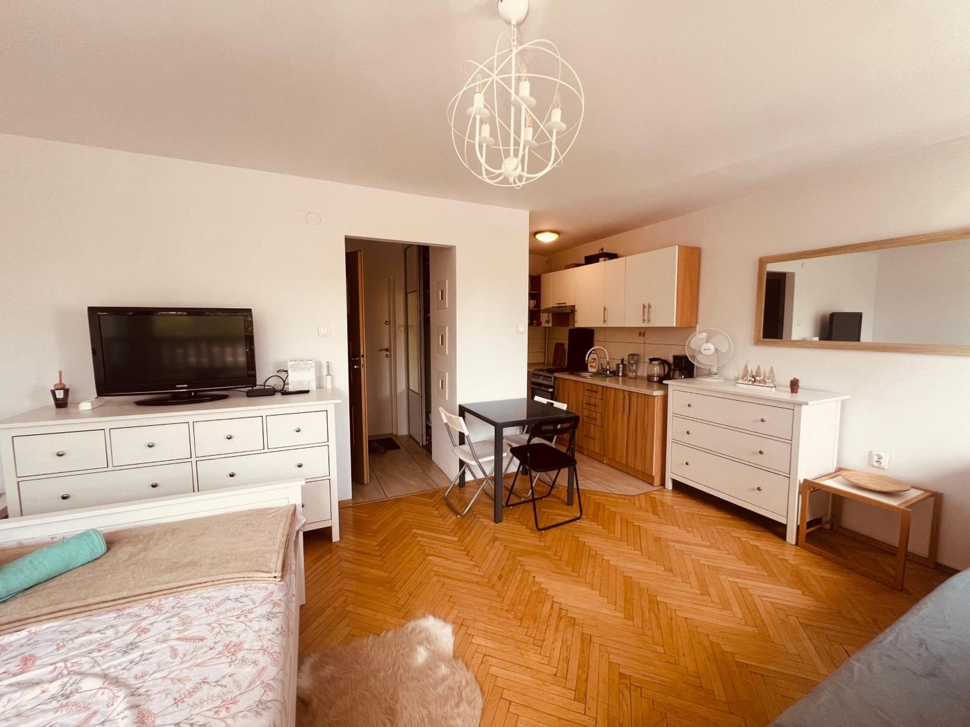 Entire Studio In Centrum Apartment Варшава Екстериор снимка
